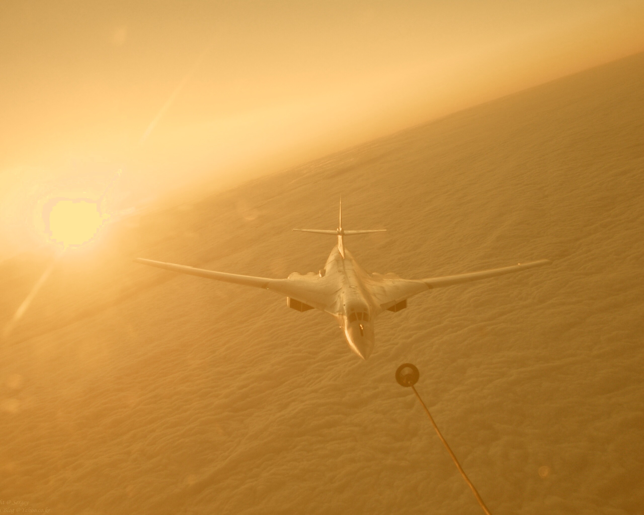 Ту 160 над облаками обои