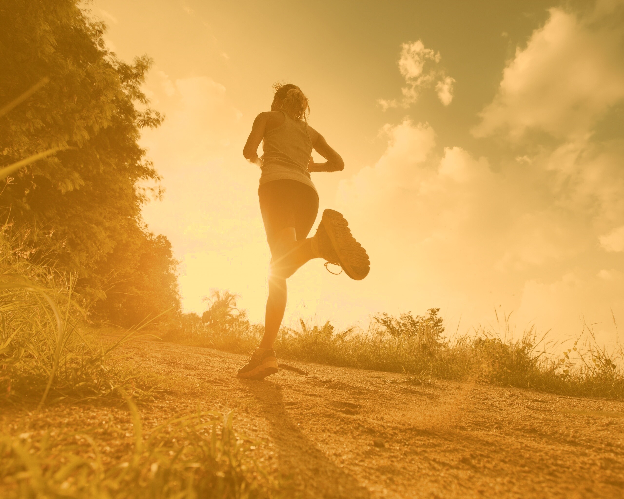 Девушка на пробежке обои