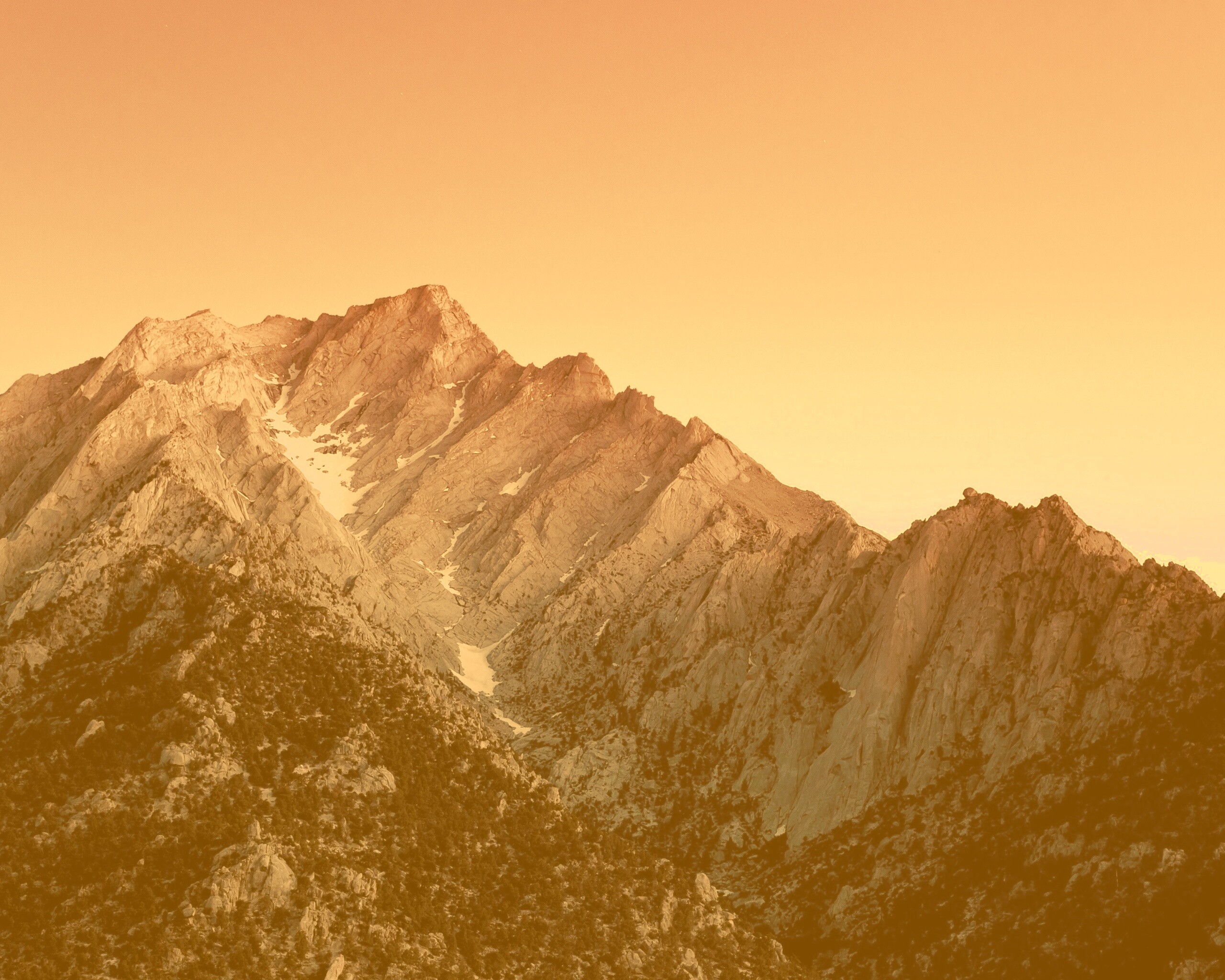 Розовые горы обои