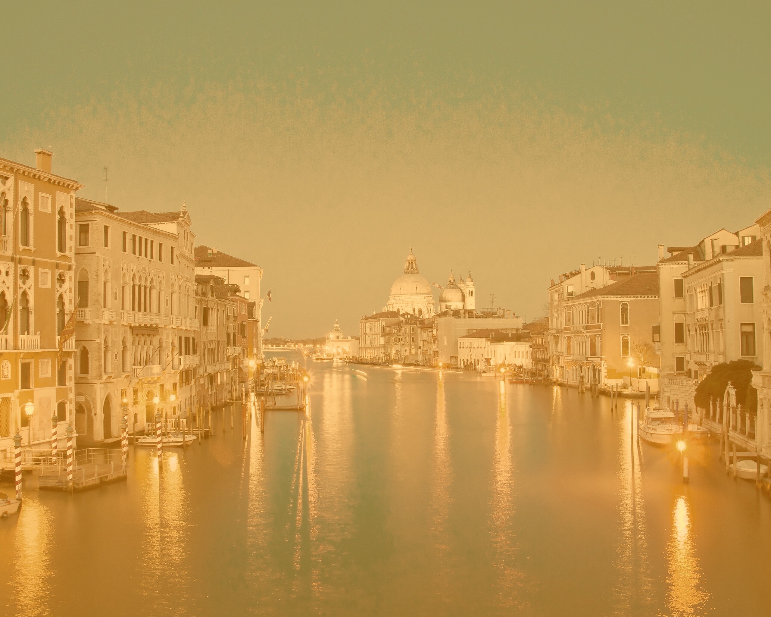 Канал в Венеции обои