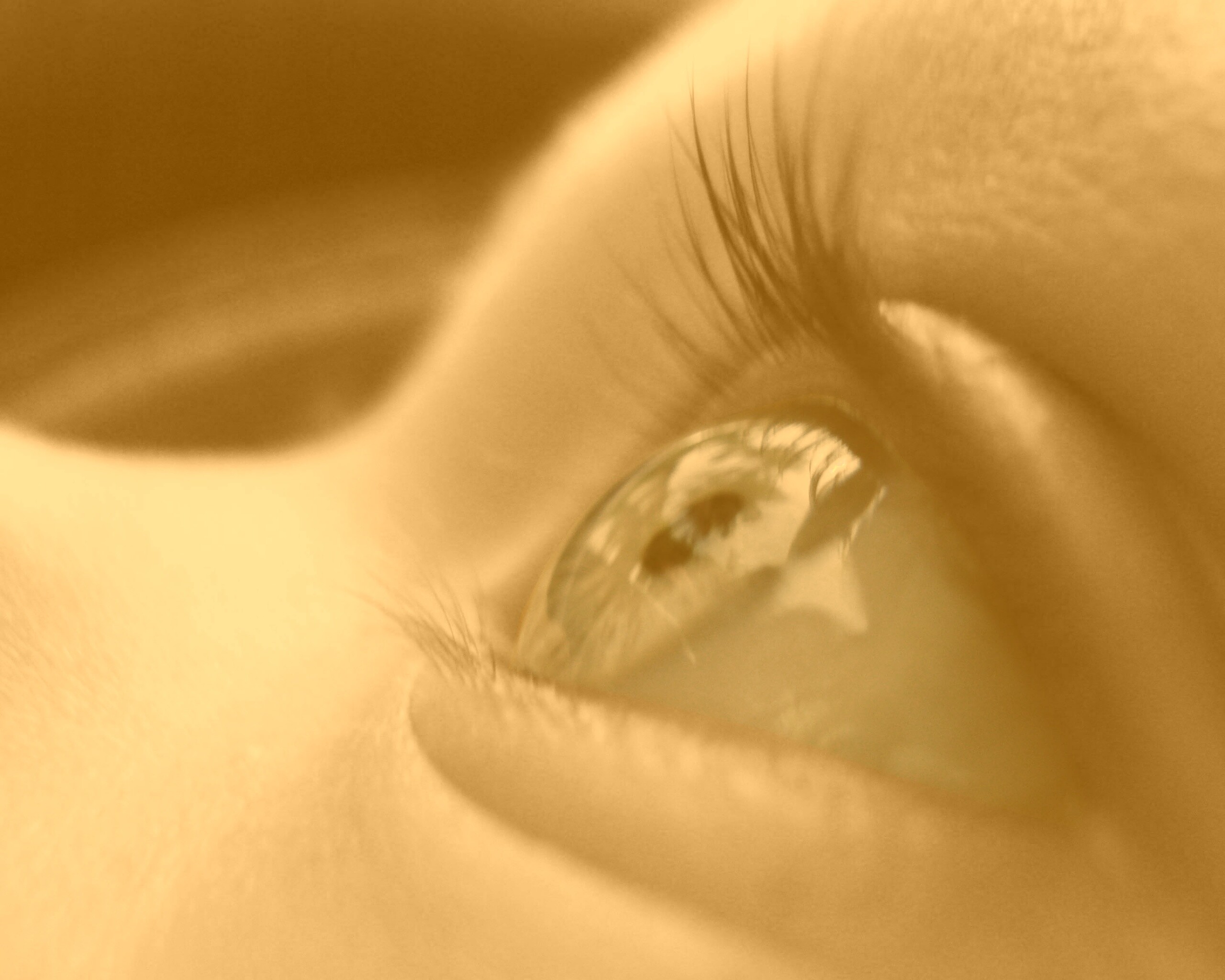 Ясный взгляд младенца обои