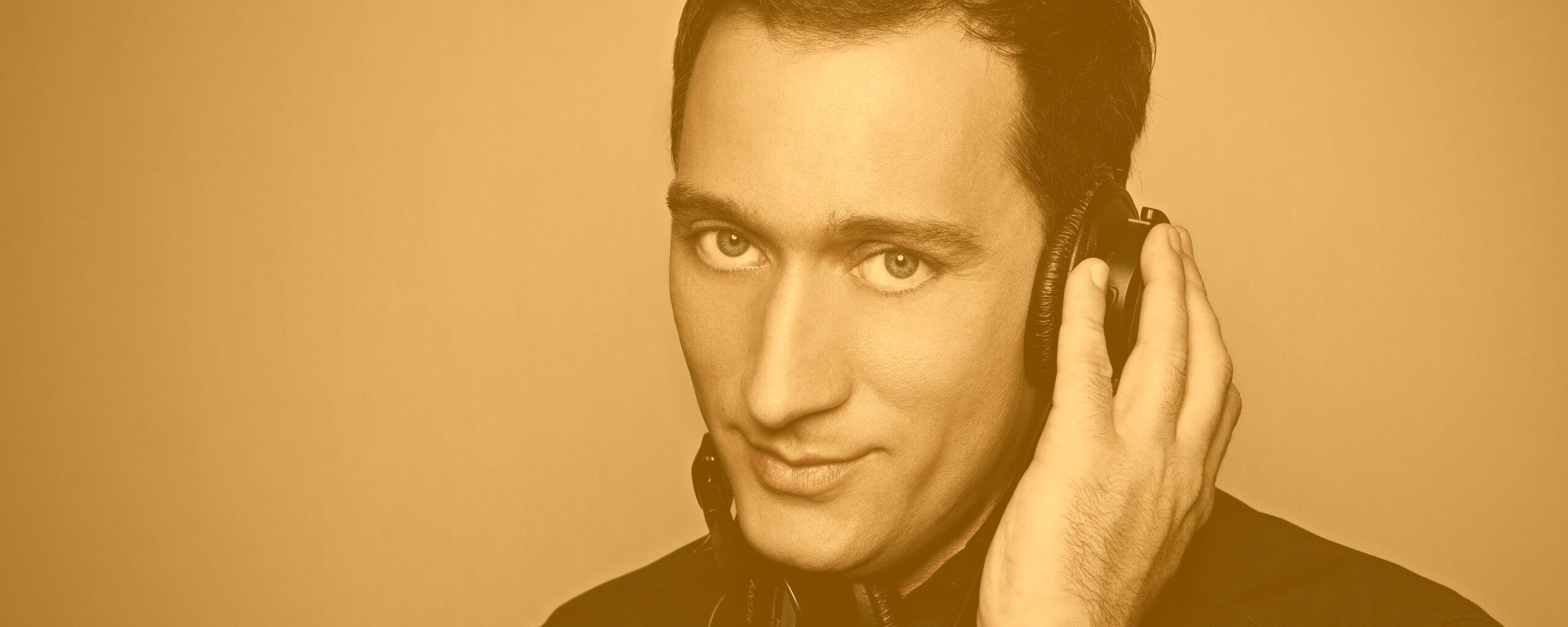 Сероглазый парень обои