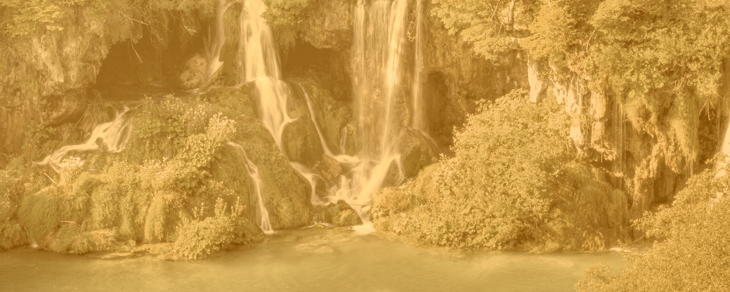 Водопад в дикой природе обои