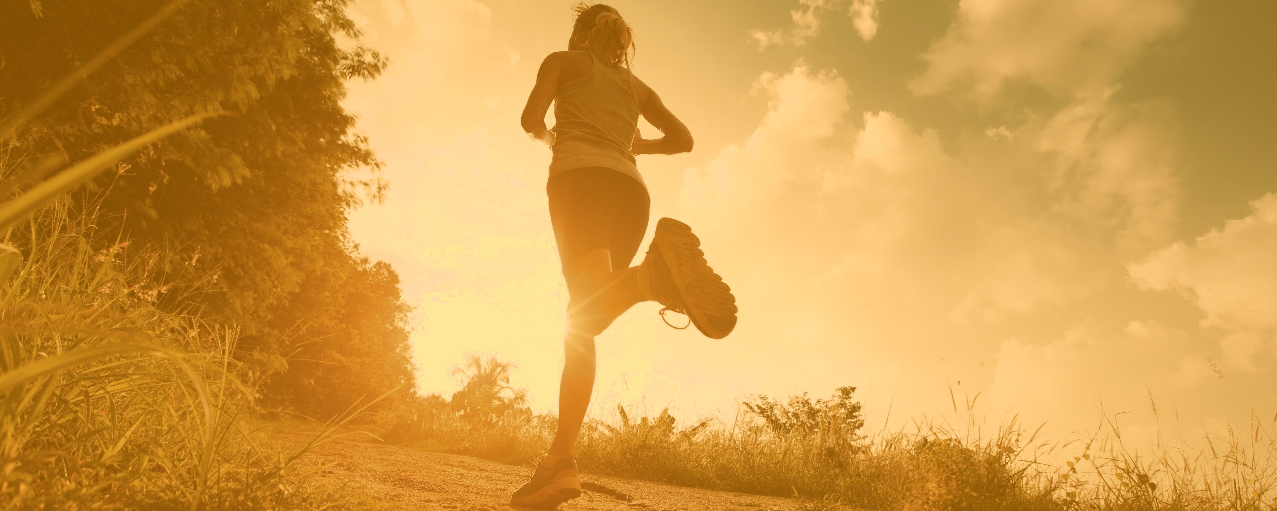 Девушка на пробежке обои