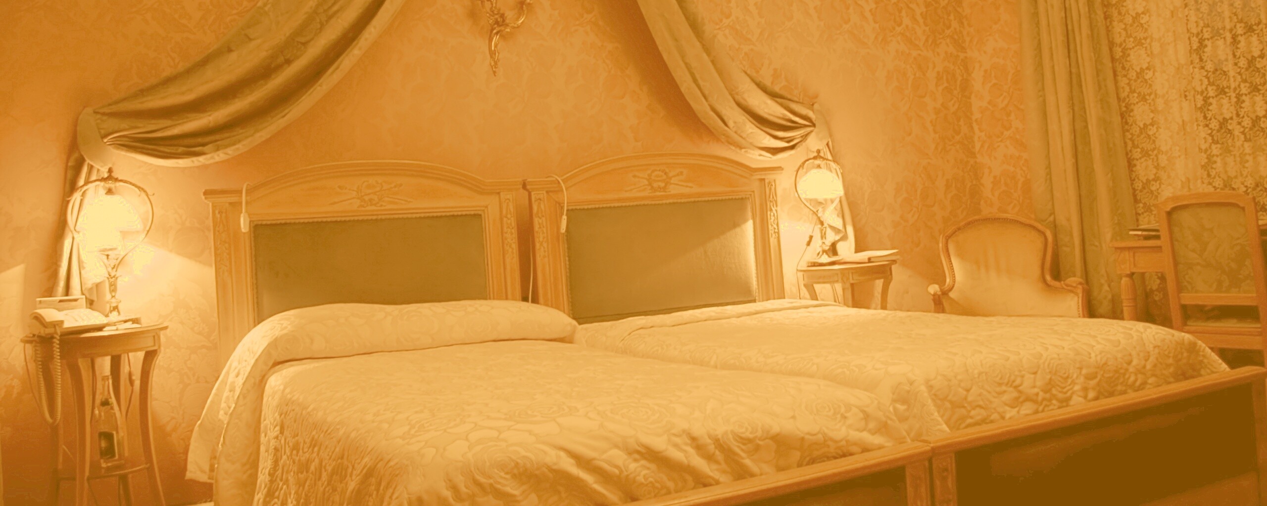 Спальня обои