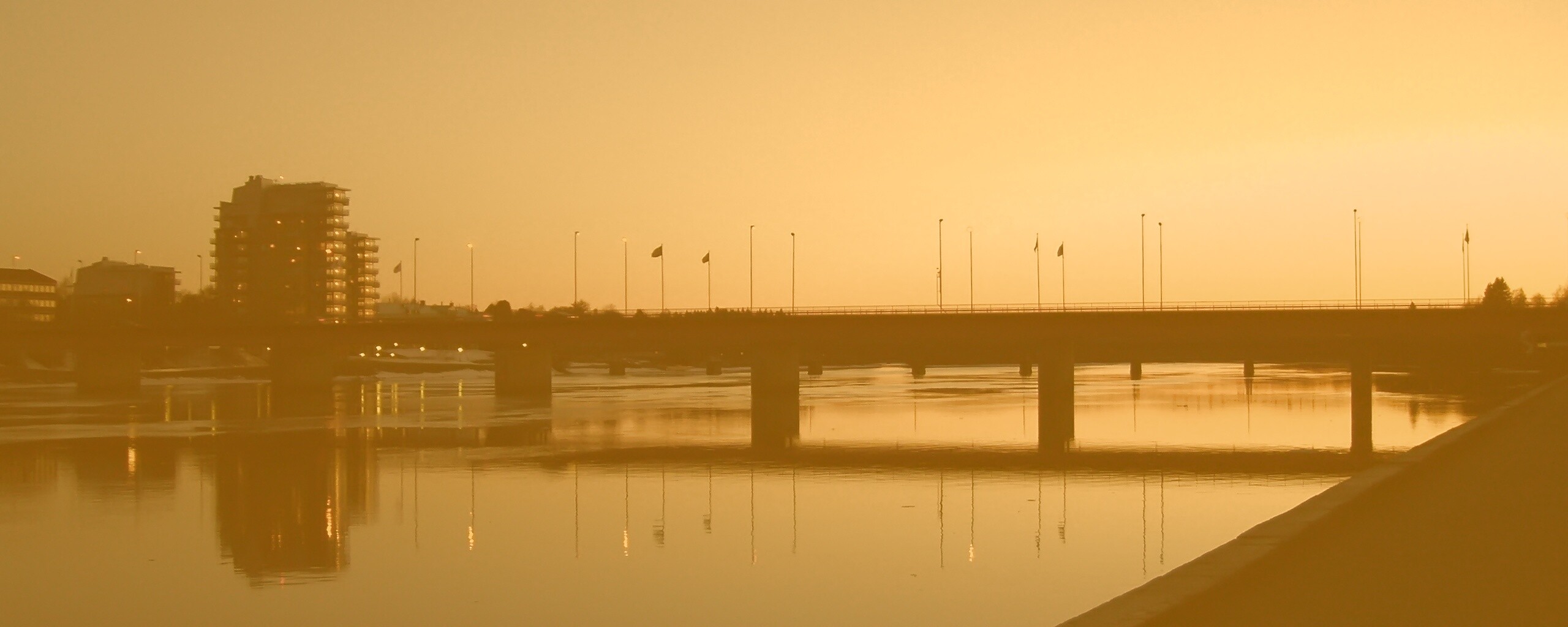 Живописный мост обои