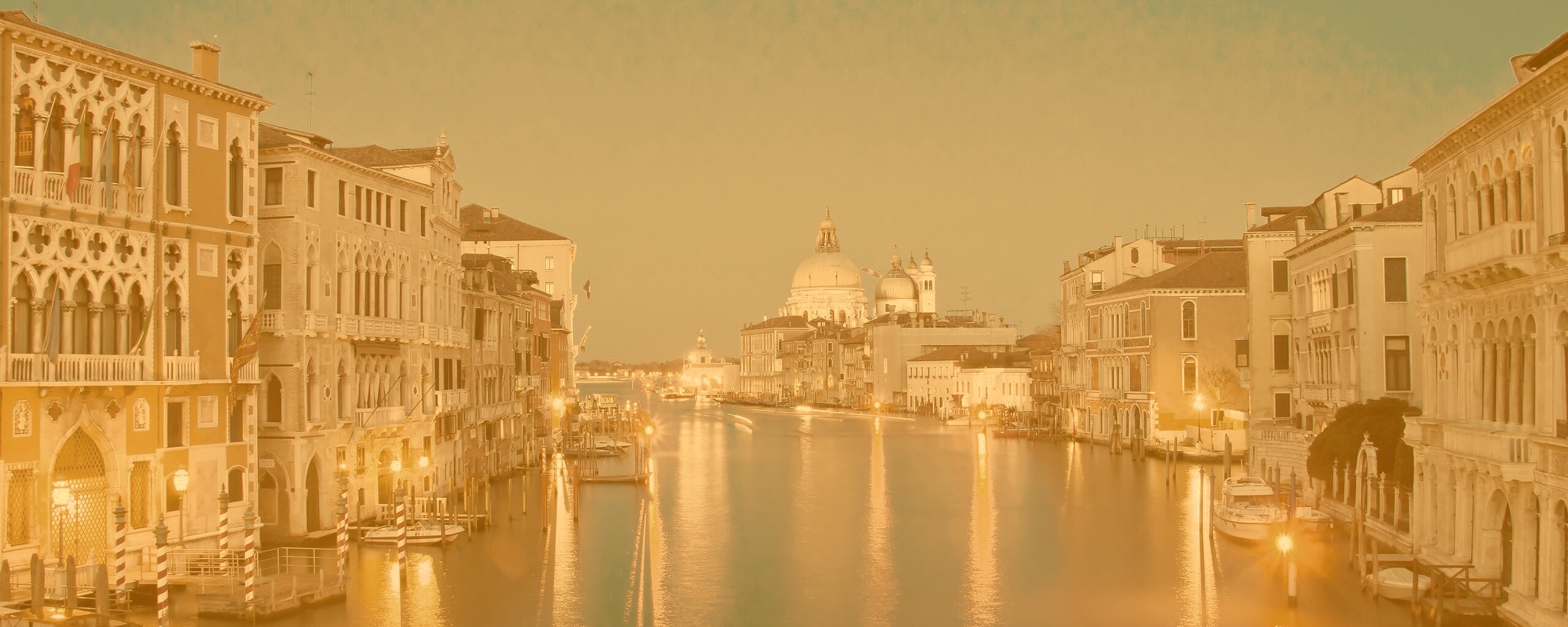 Канал в Венеции обои