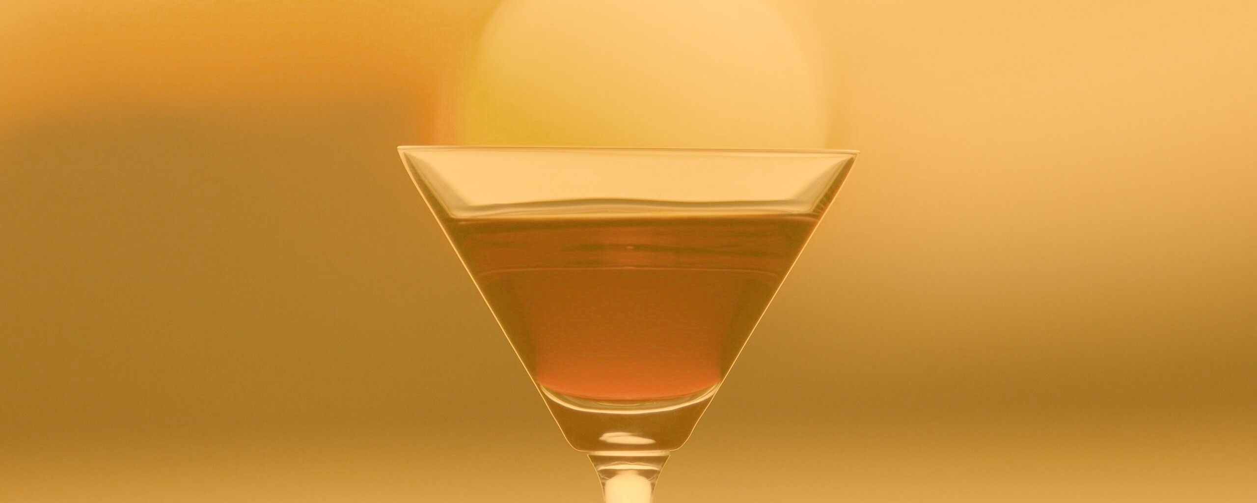 Солнце в бокале обои