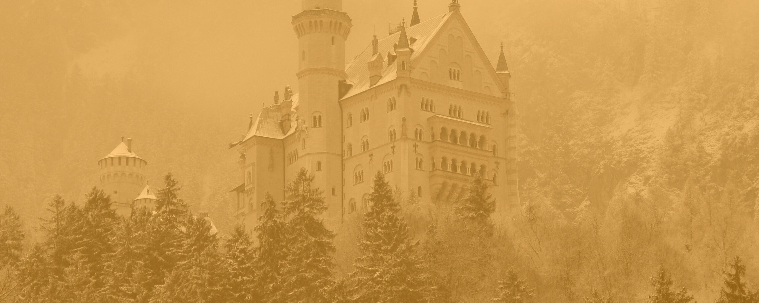 Заснеженный Нойшванштайн обои