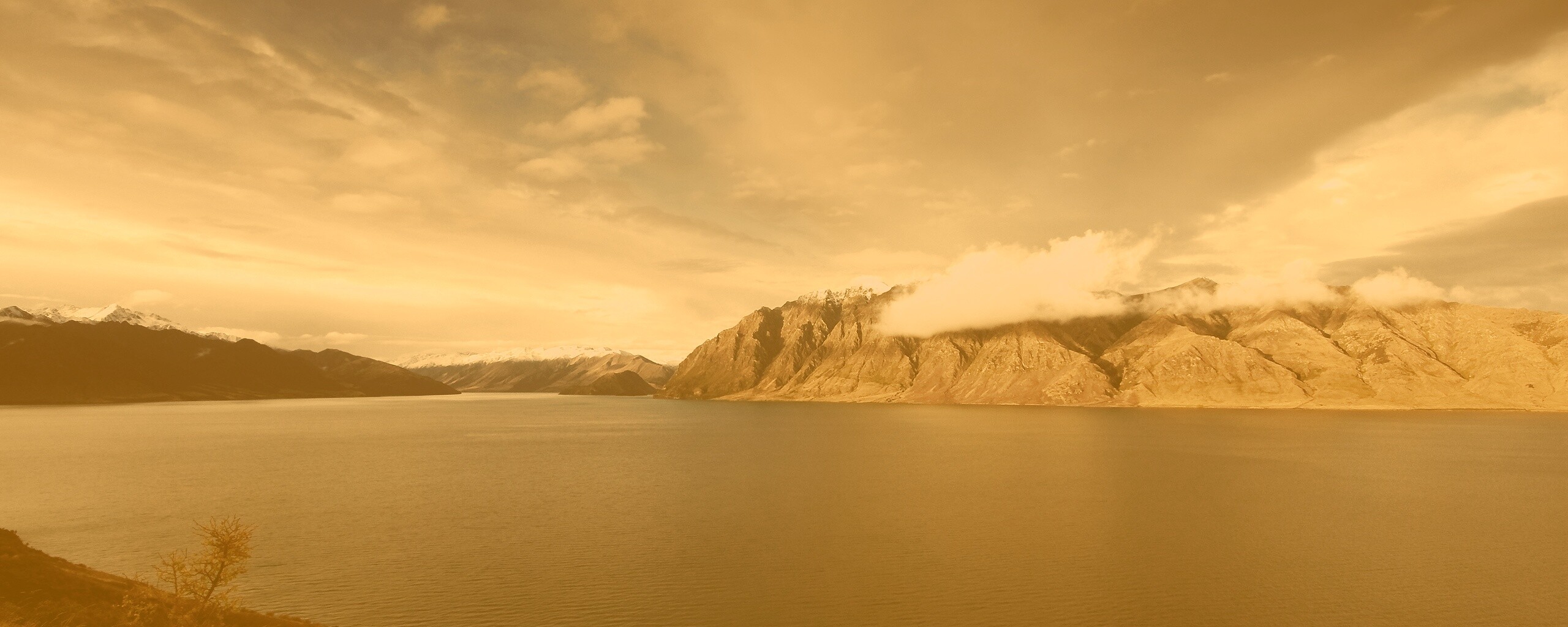 Живописная широкая река обои