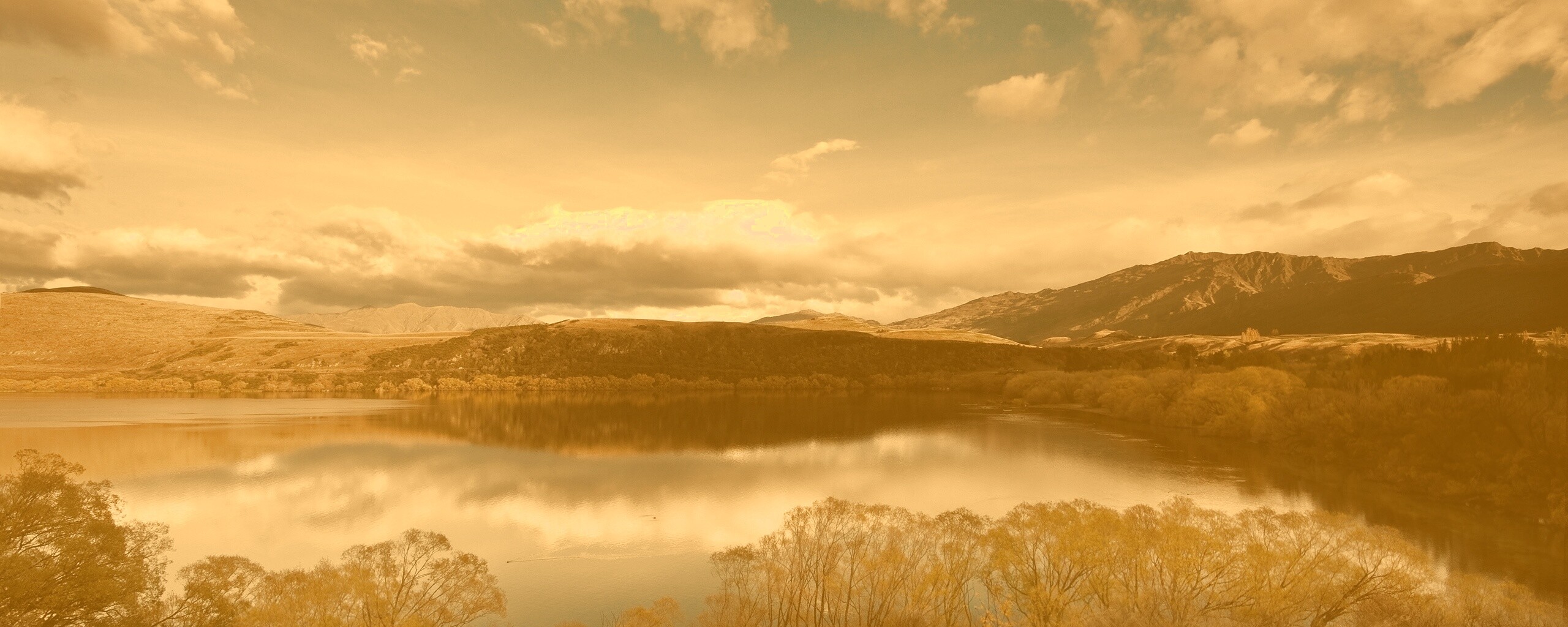 Живописное озеро обои