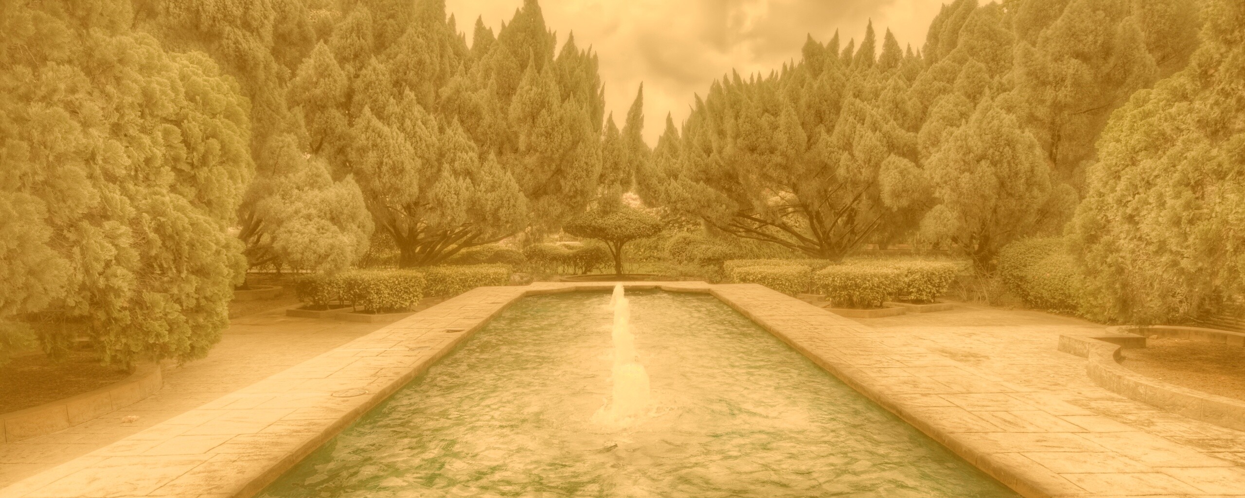 Фонтан в заповеднике обои