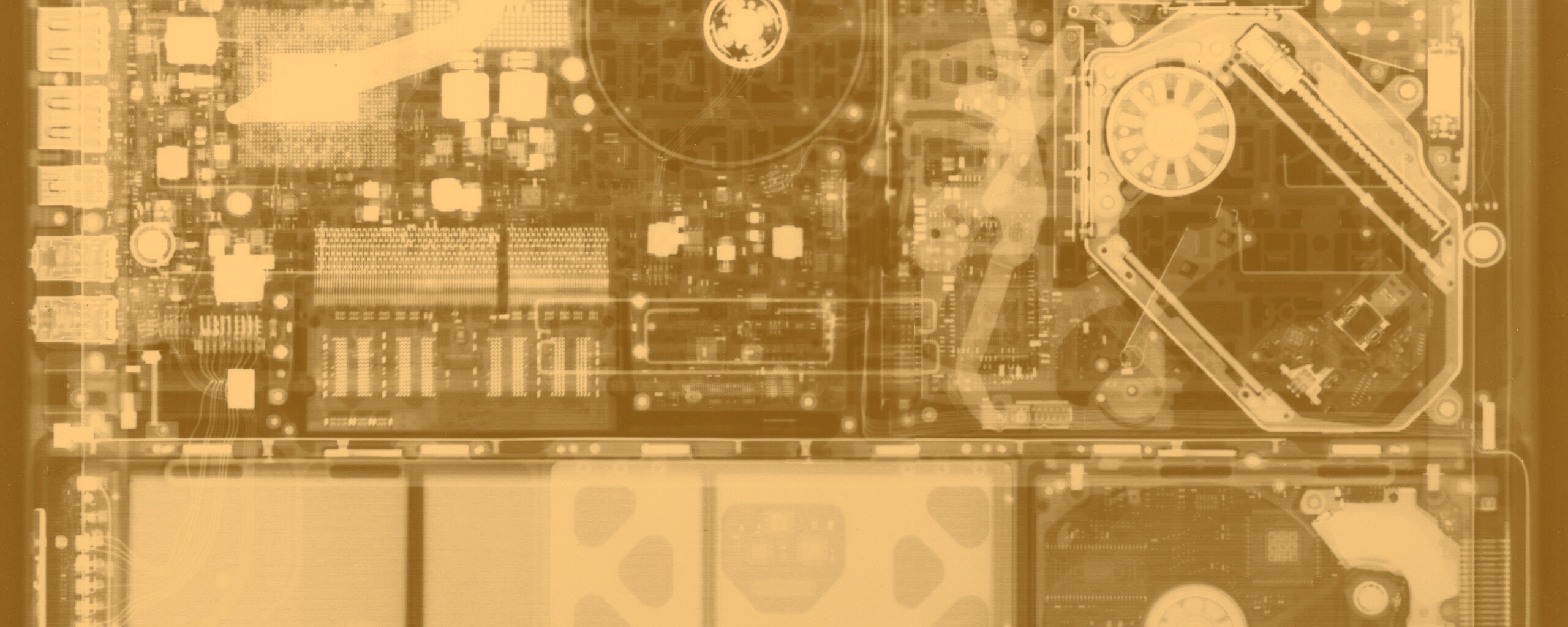 Рентгеновский снимок ноутбука обои