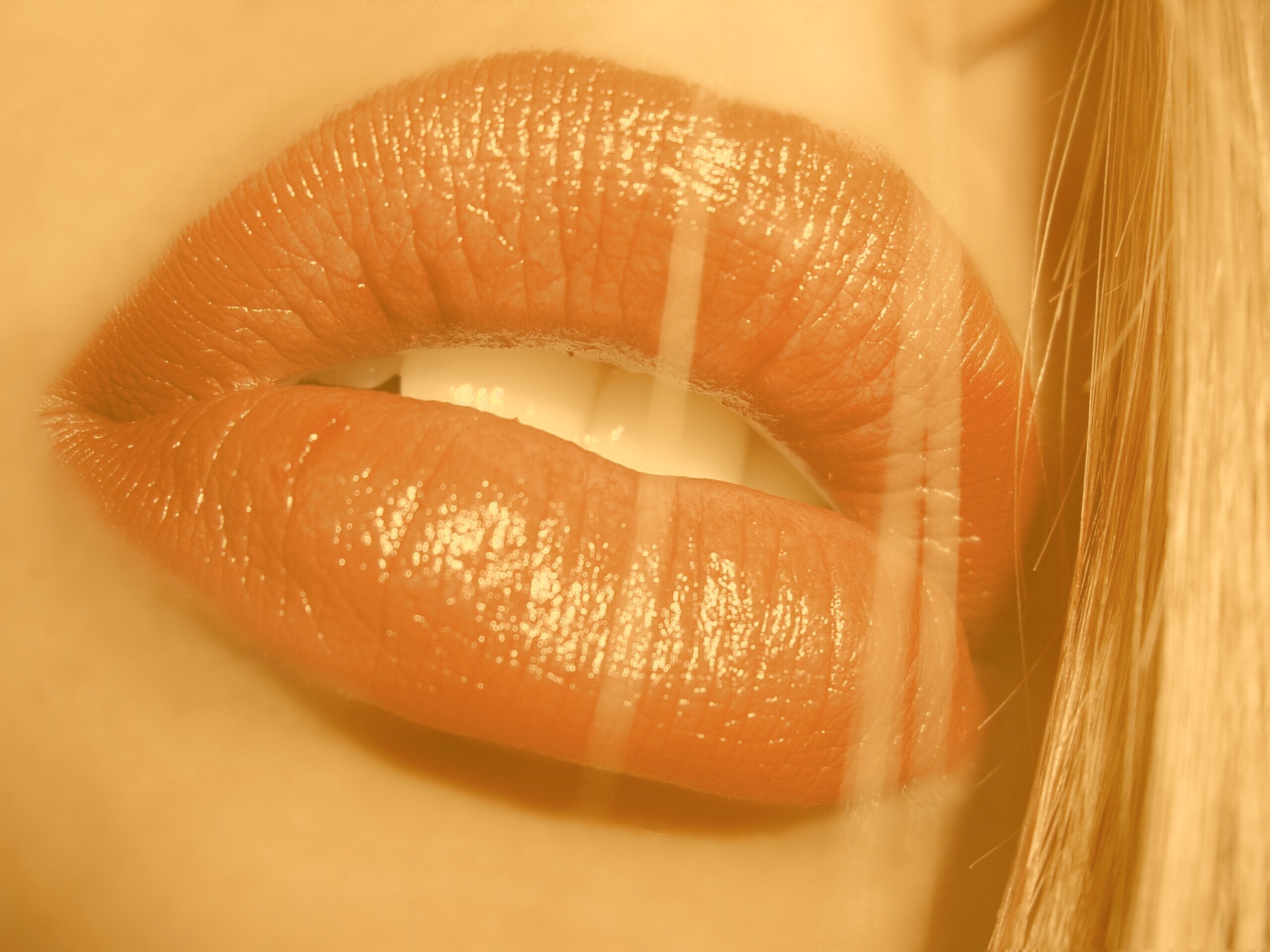 Сочные губы обои