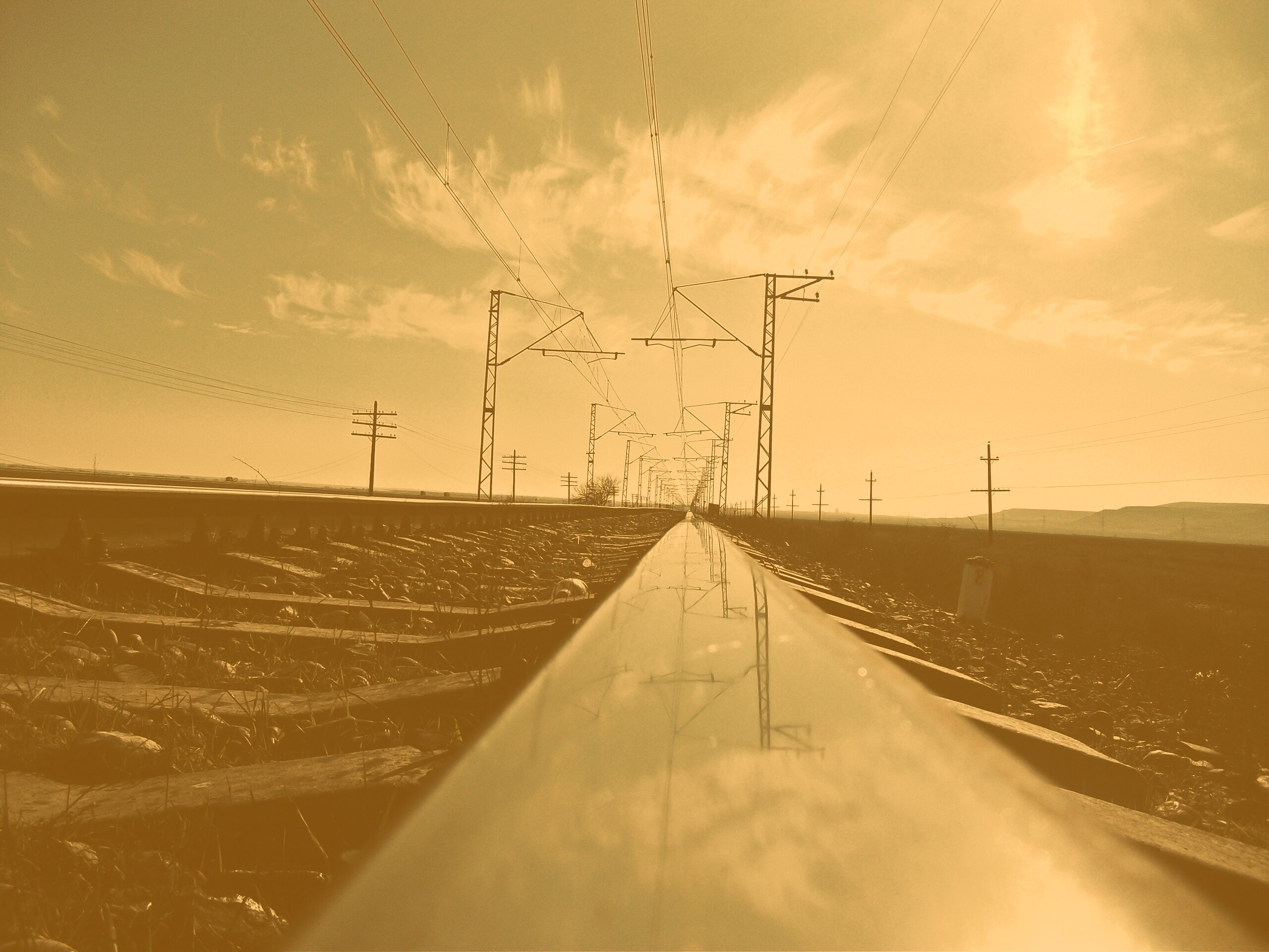 Фото вдоль железной дороги обои