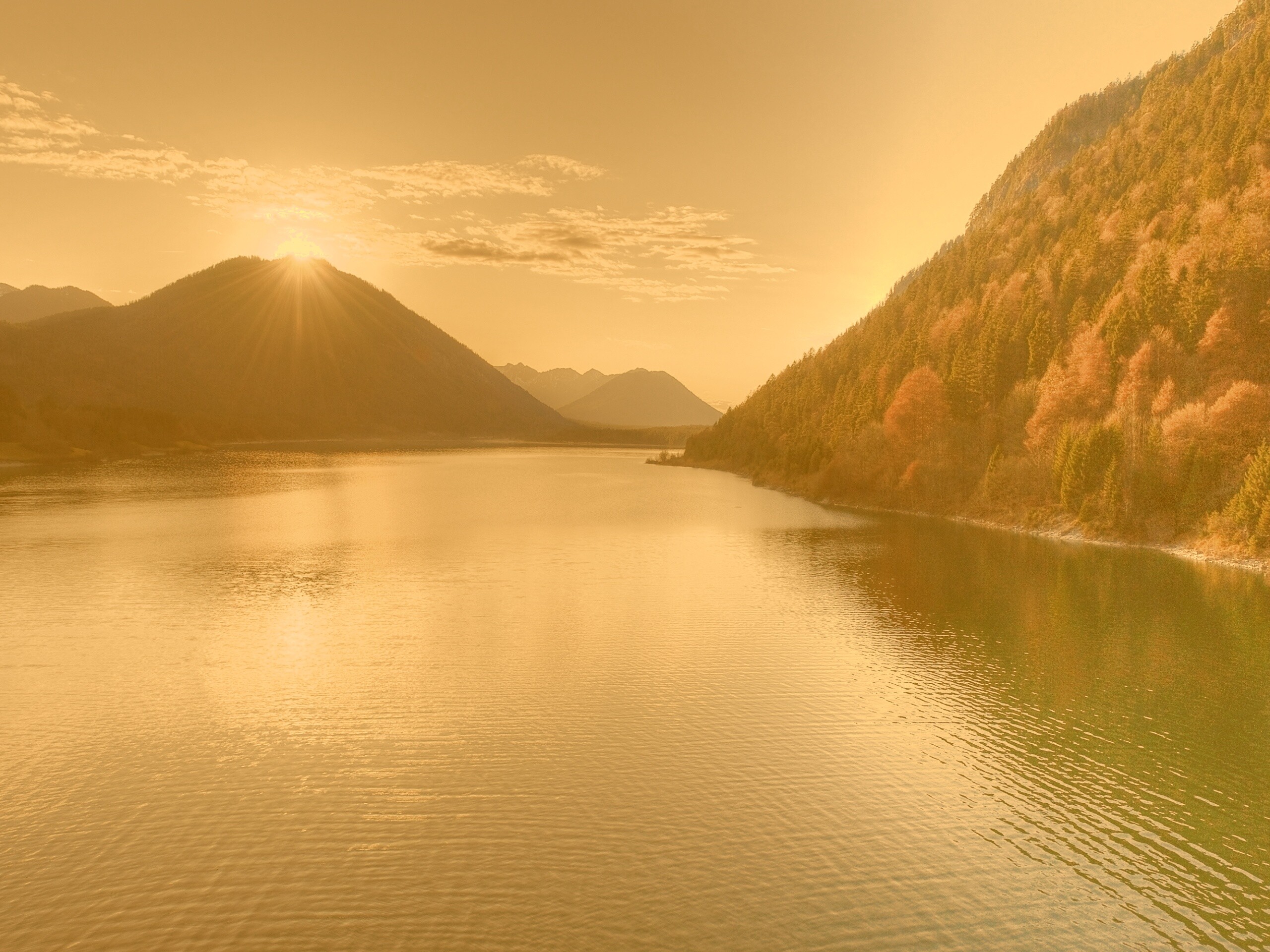 Закат в горах обои