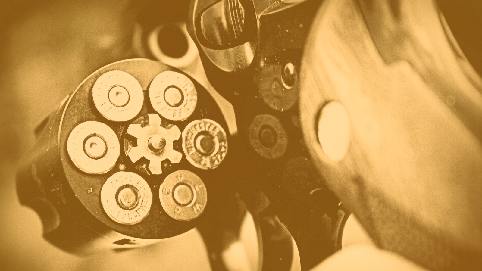 Револьвер обои