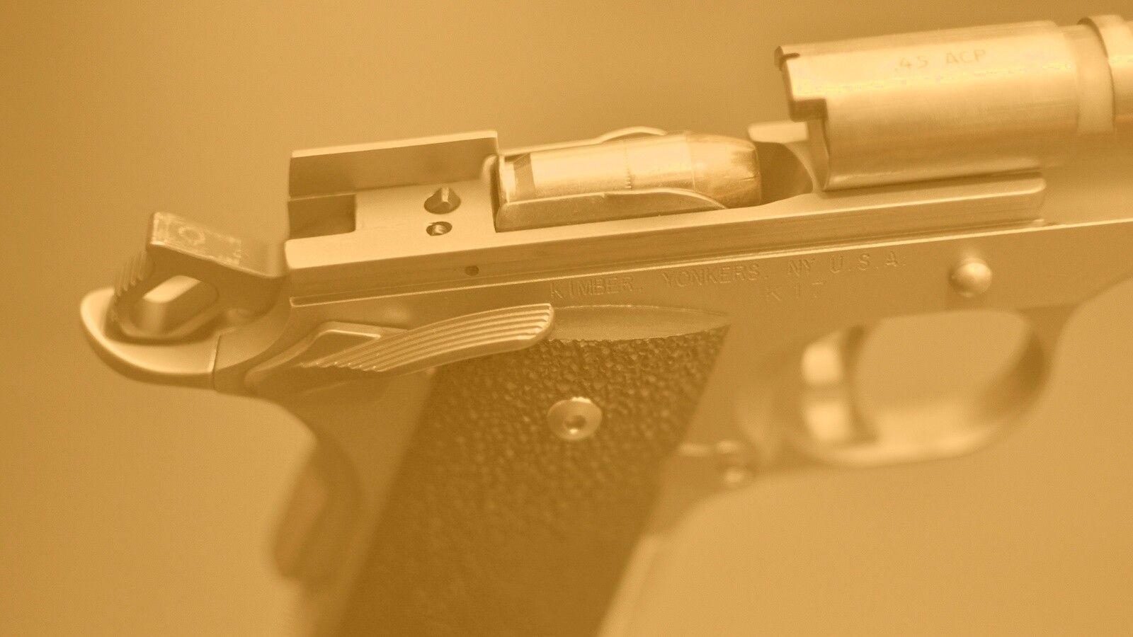 Разобранный пистолет обои