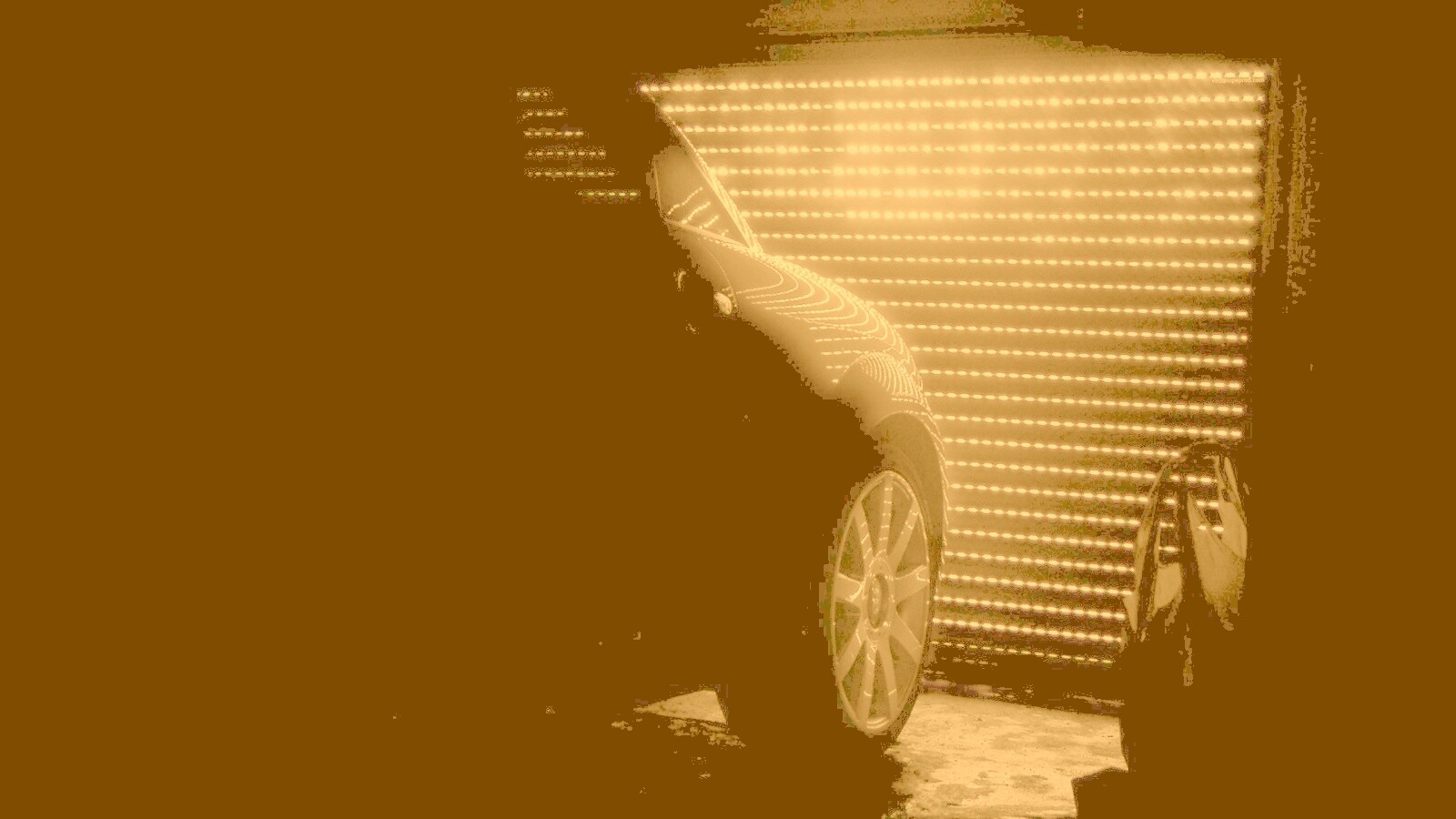 Машина в закрытом гараже обои