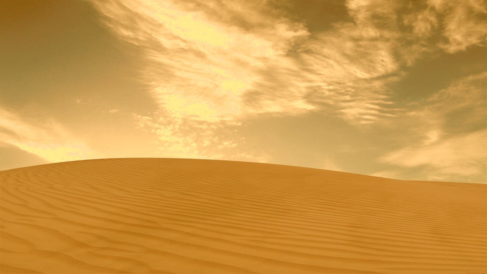 Облака над пустыней обои