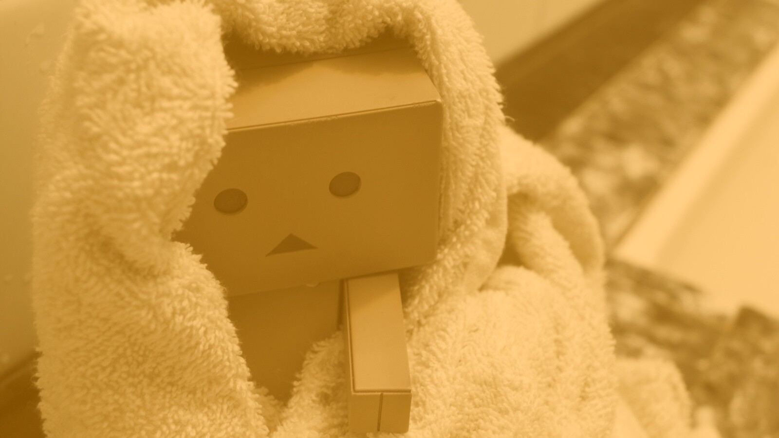Yotsubato Danbo в полотенце обои