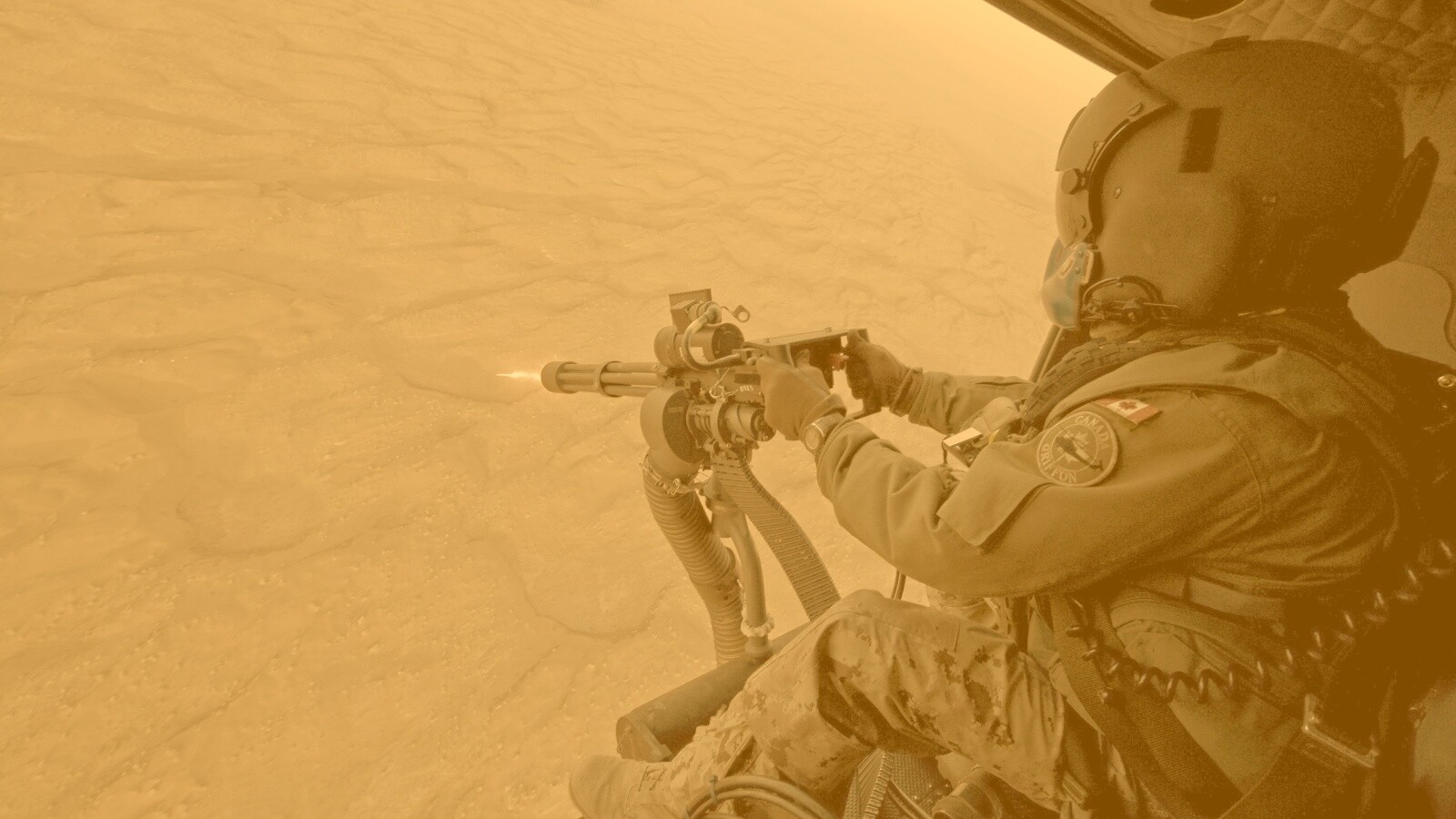 Обстрел с борта вертолета обои