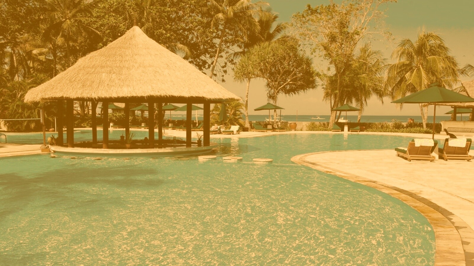 Бассейн отеля обои