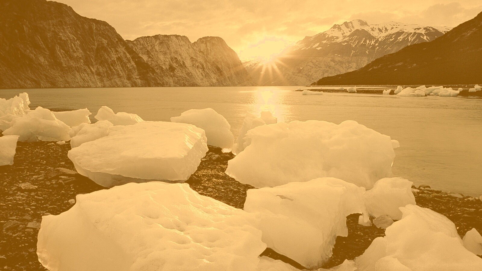 Зимнее горное озеро обои