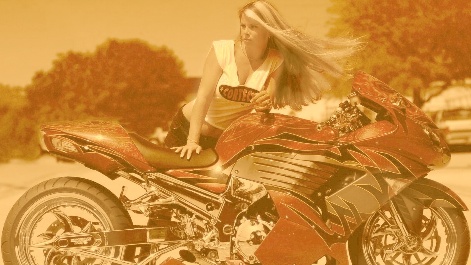 Девушка и байк обои
