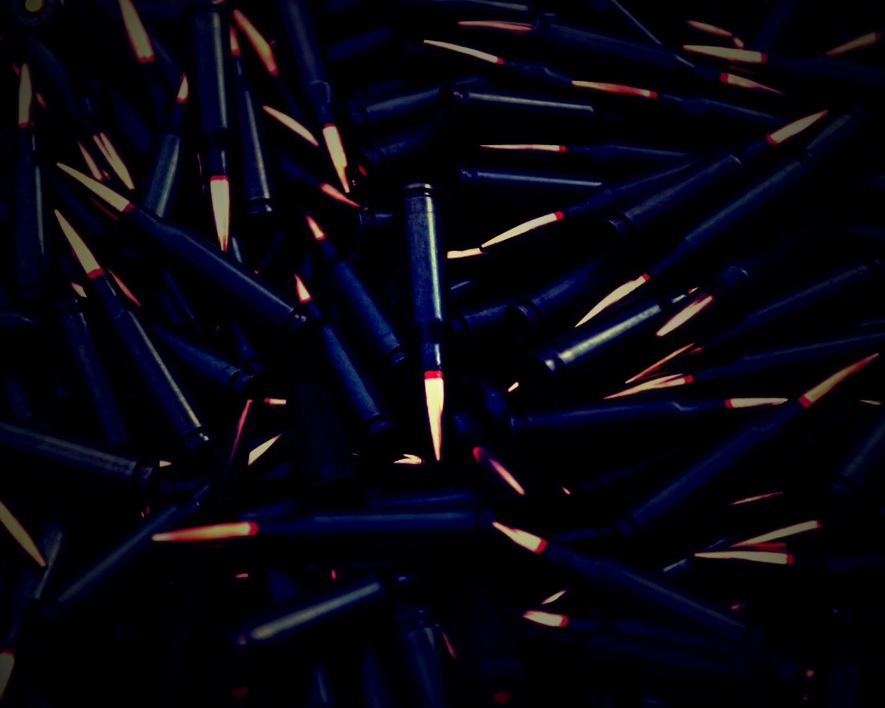 Черные патроны обои