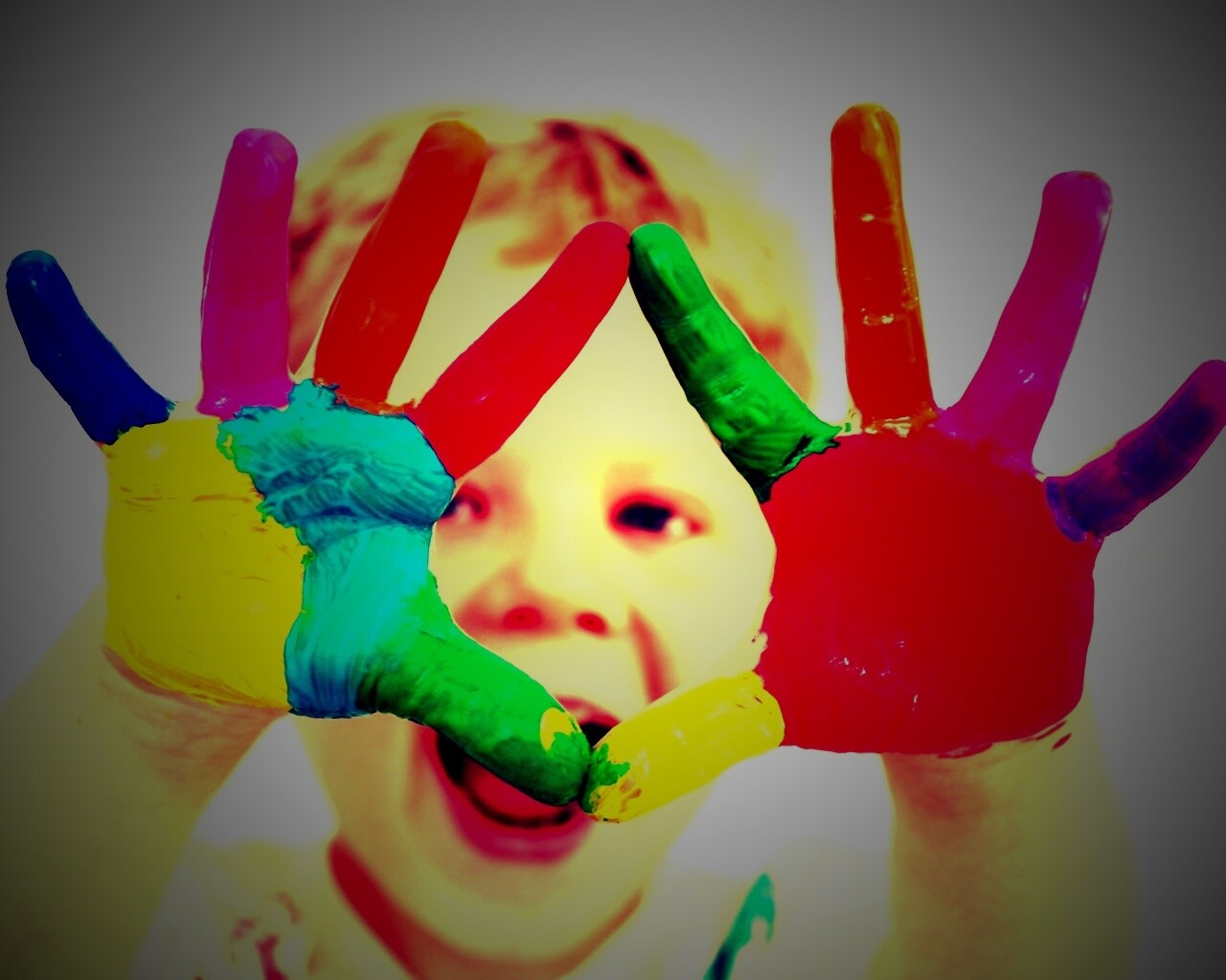 Раскрашенные руки обои