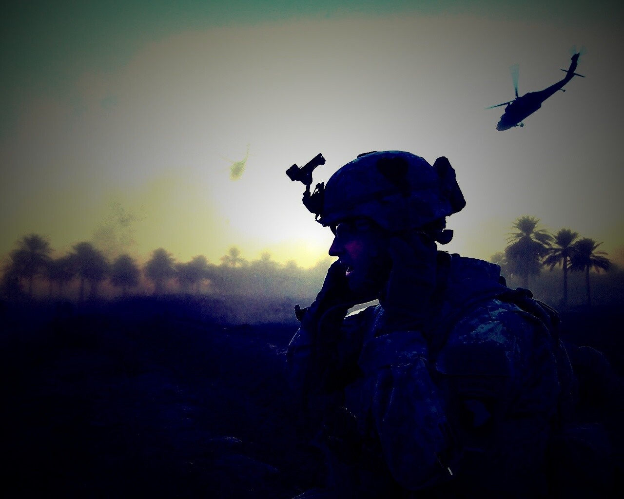 СОлдат во время боевых действий обои