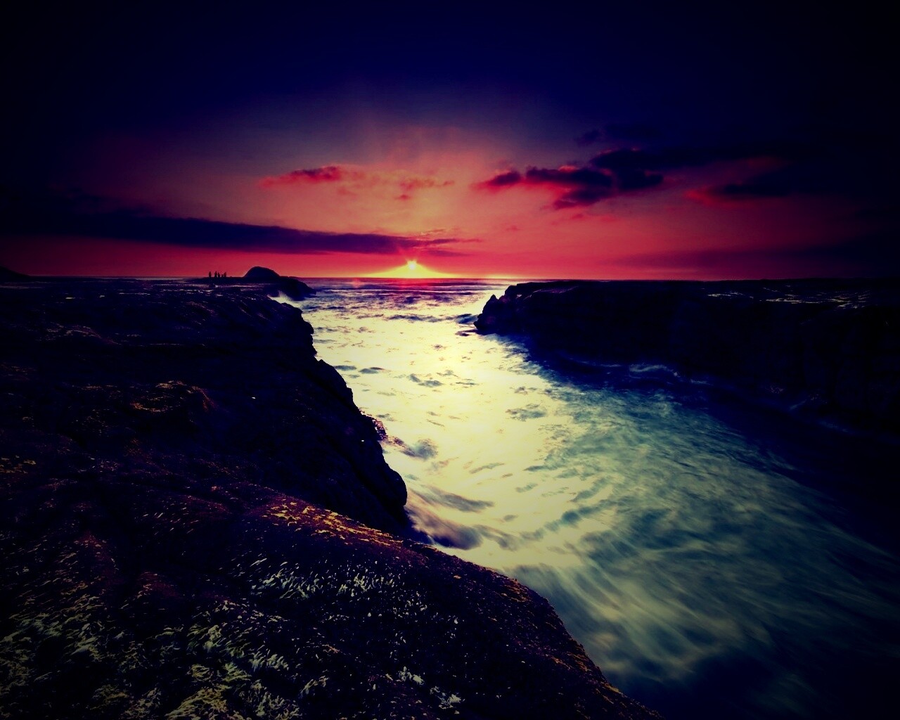 Каменистый пролив обои