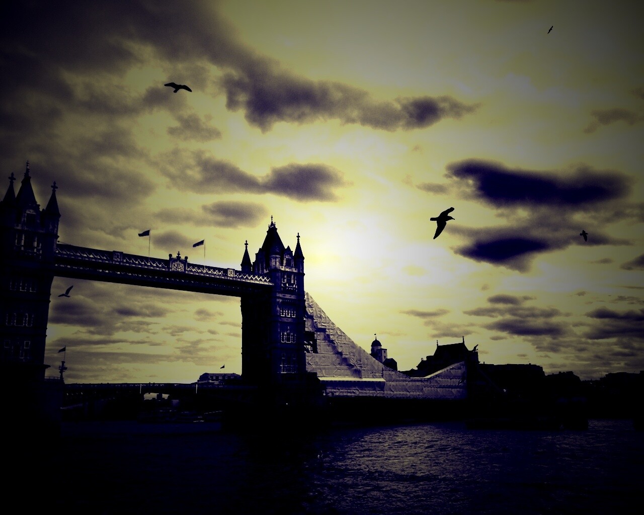 Tower Brigde на реконструкции обои