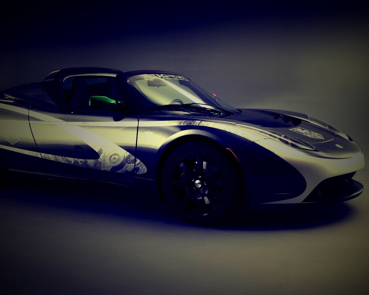 Tag Heuer Tesla Roadster обои