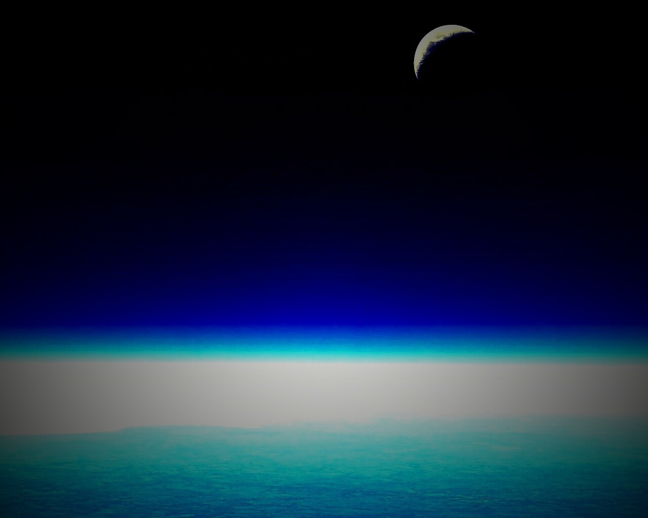 Луна над горизонтом обои