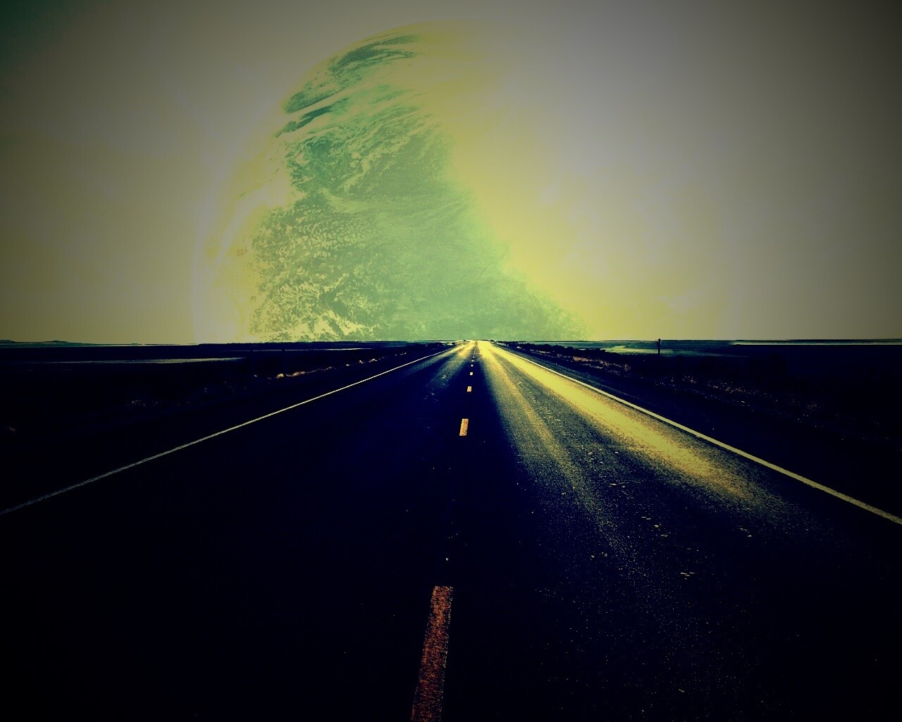 Дорога в луну обои