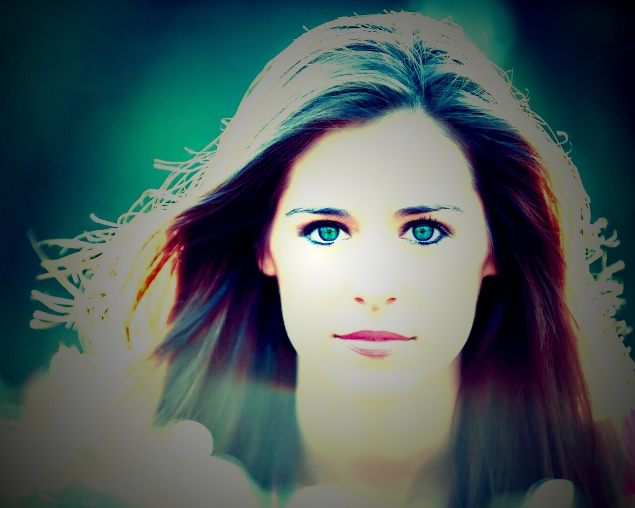 Девушка с голубыми глазами обои