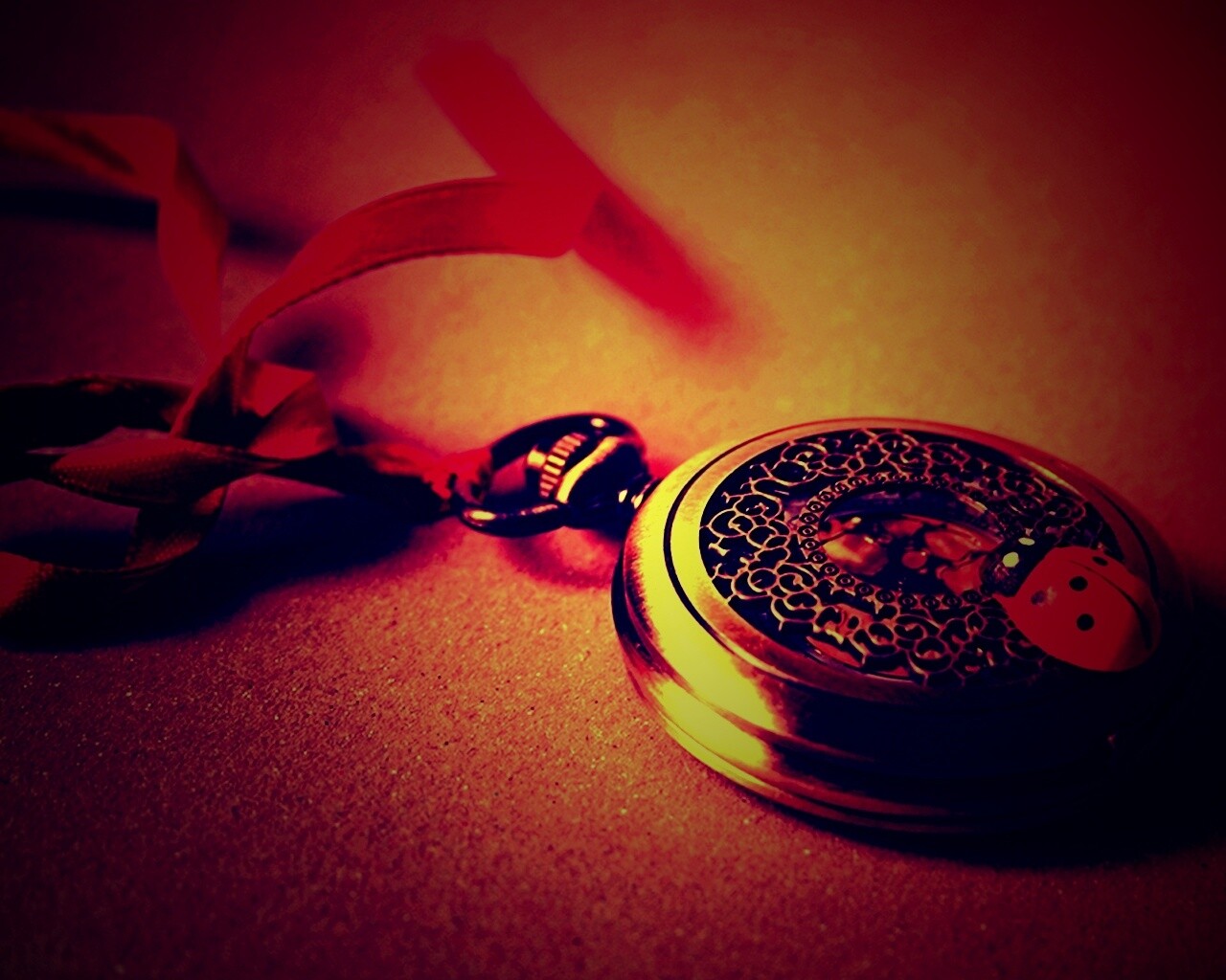 Искусные карманные часы обои