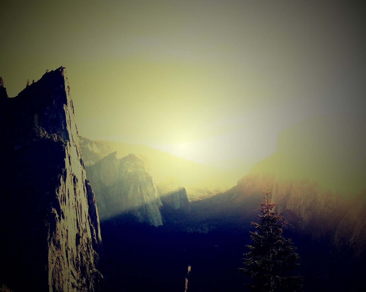 Горный пейзаж обои