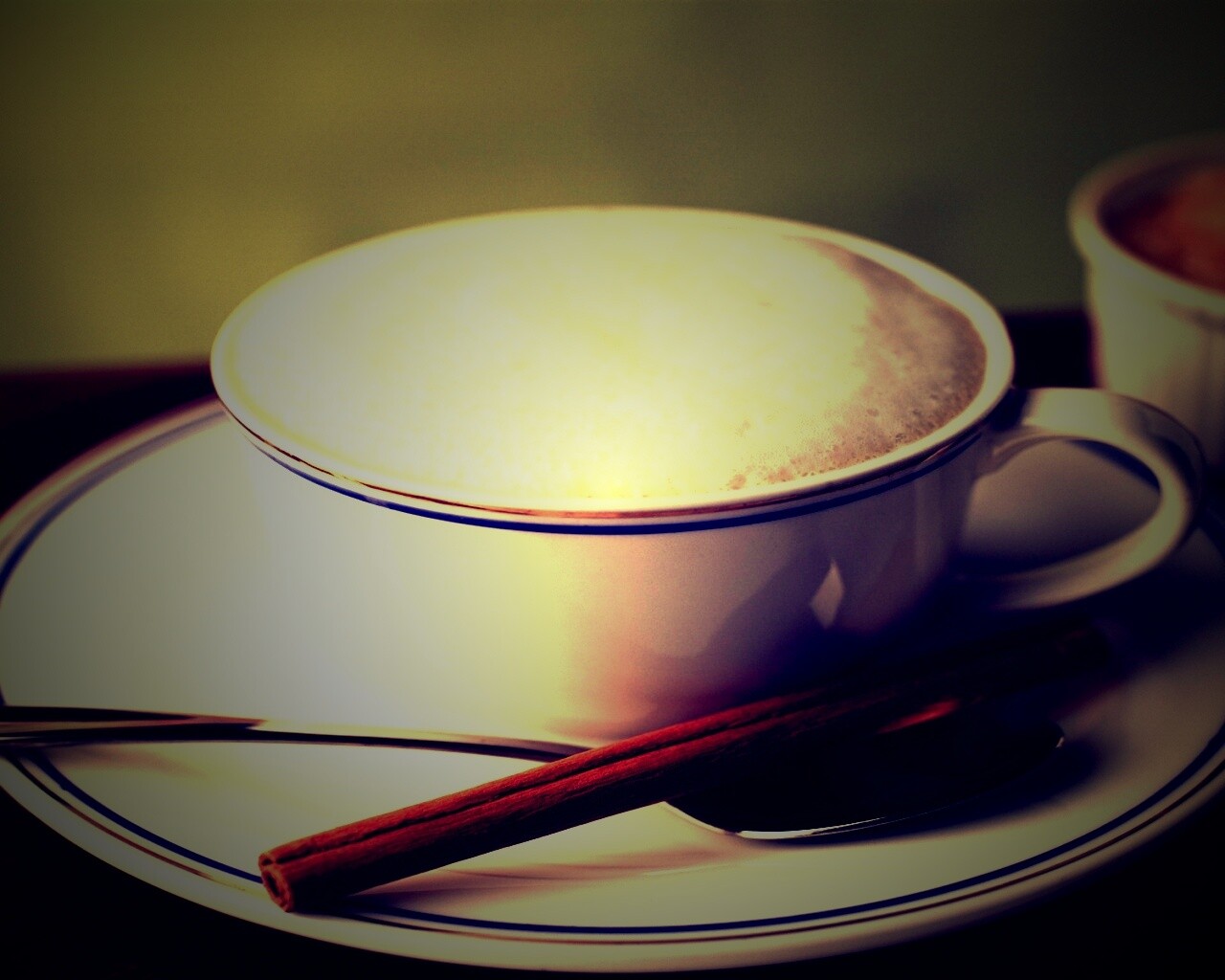 Чашечка кофе с корицей обои