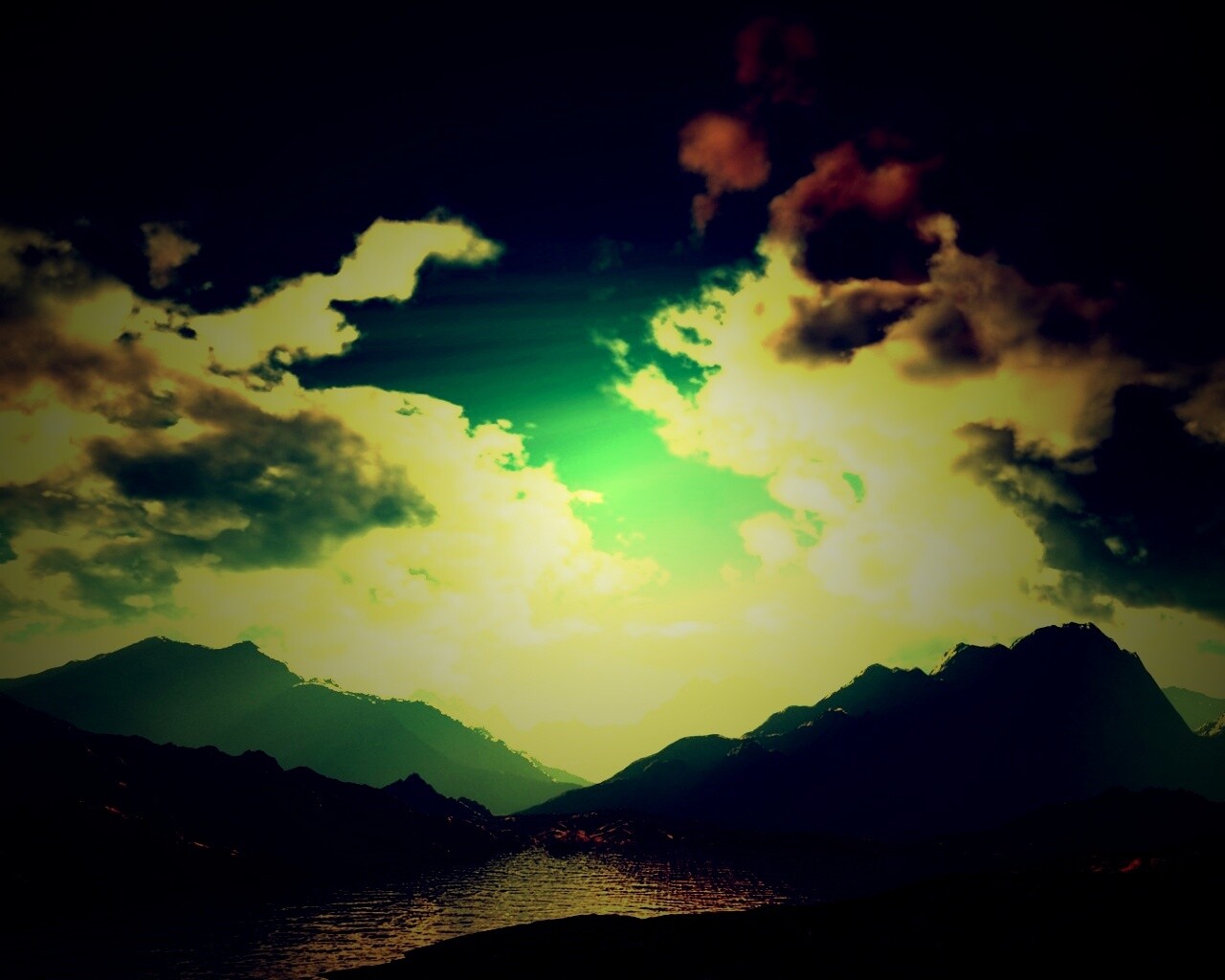 Закат в горах обои