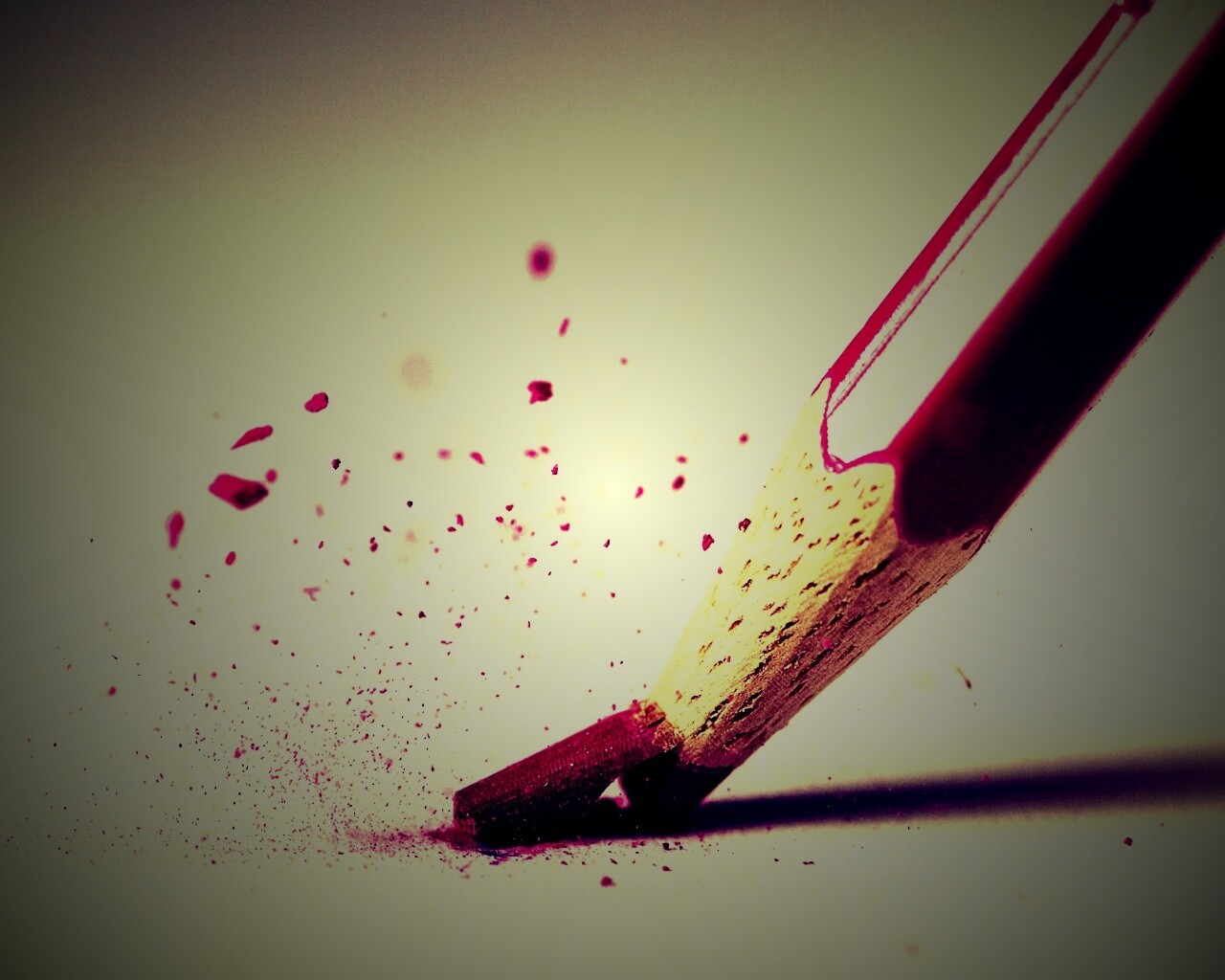 Сломанный карандаш обои