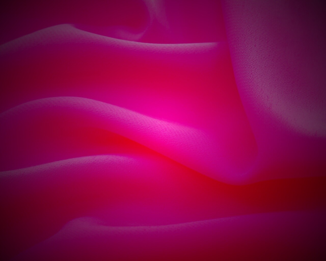 Розовая ткань обои