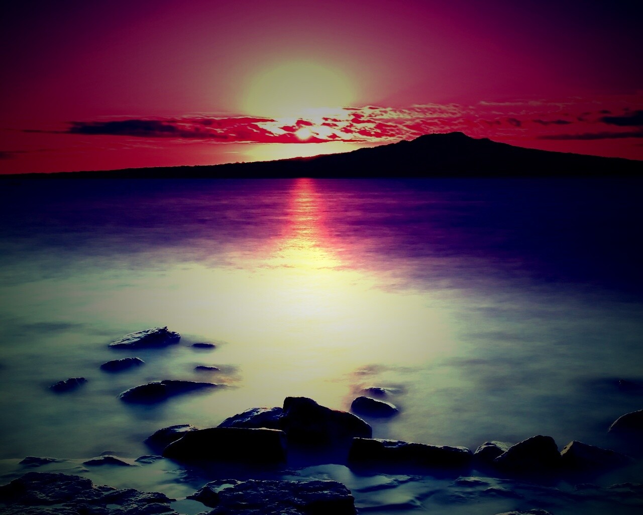 Восход над озером обои