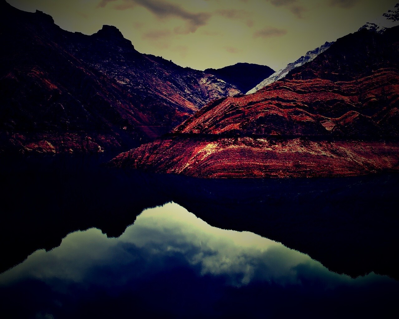 Горное озеро обои