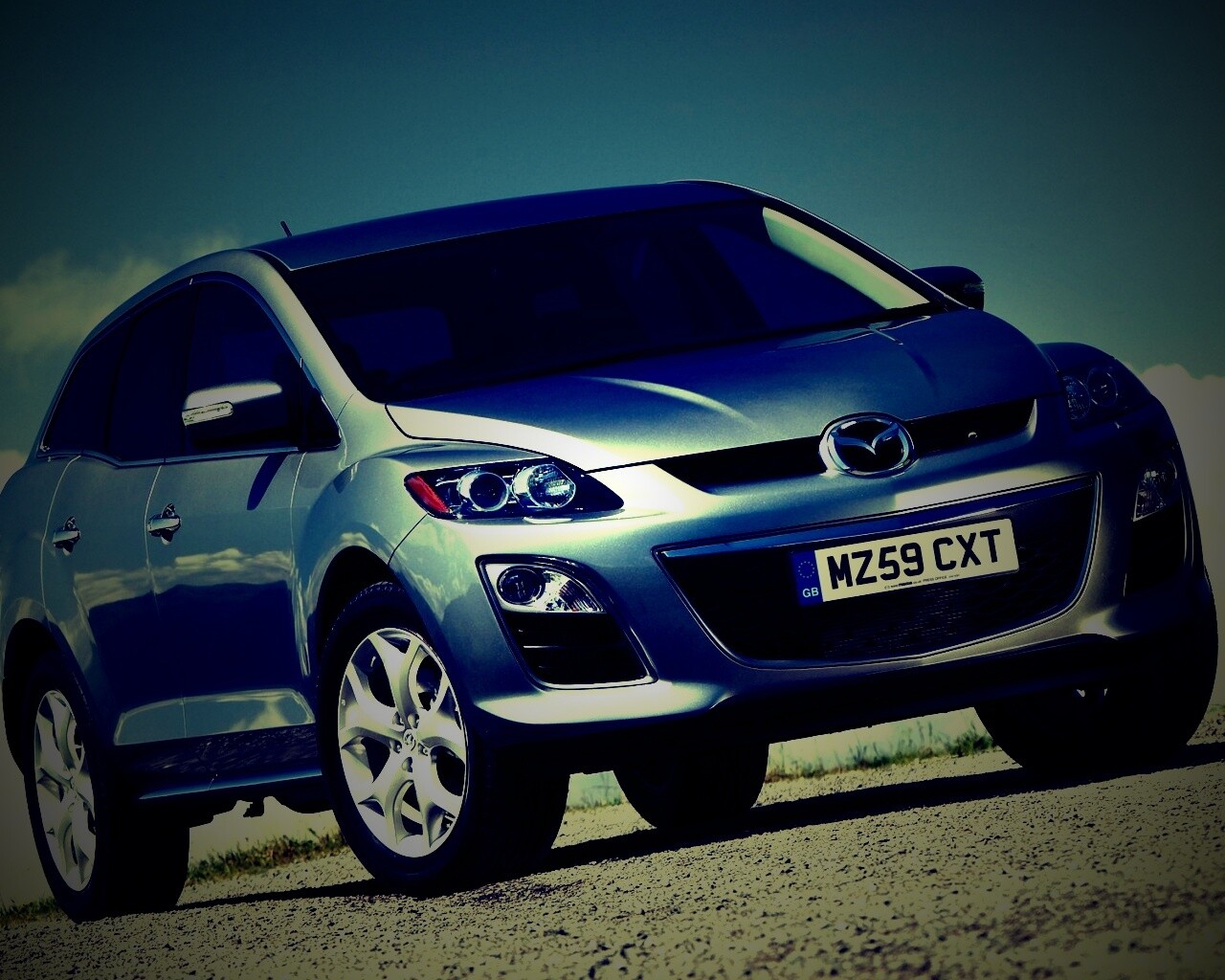 Кроссовер Mazda обои