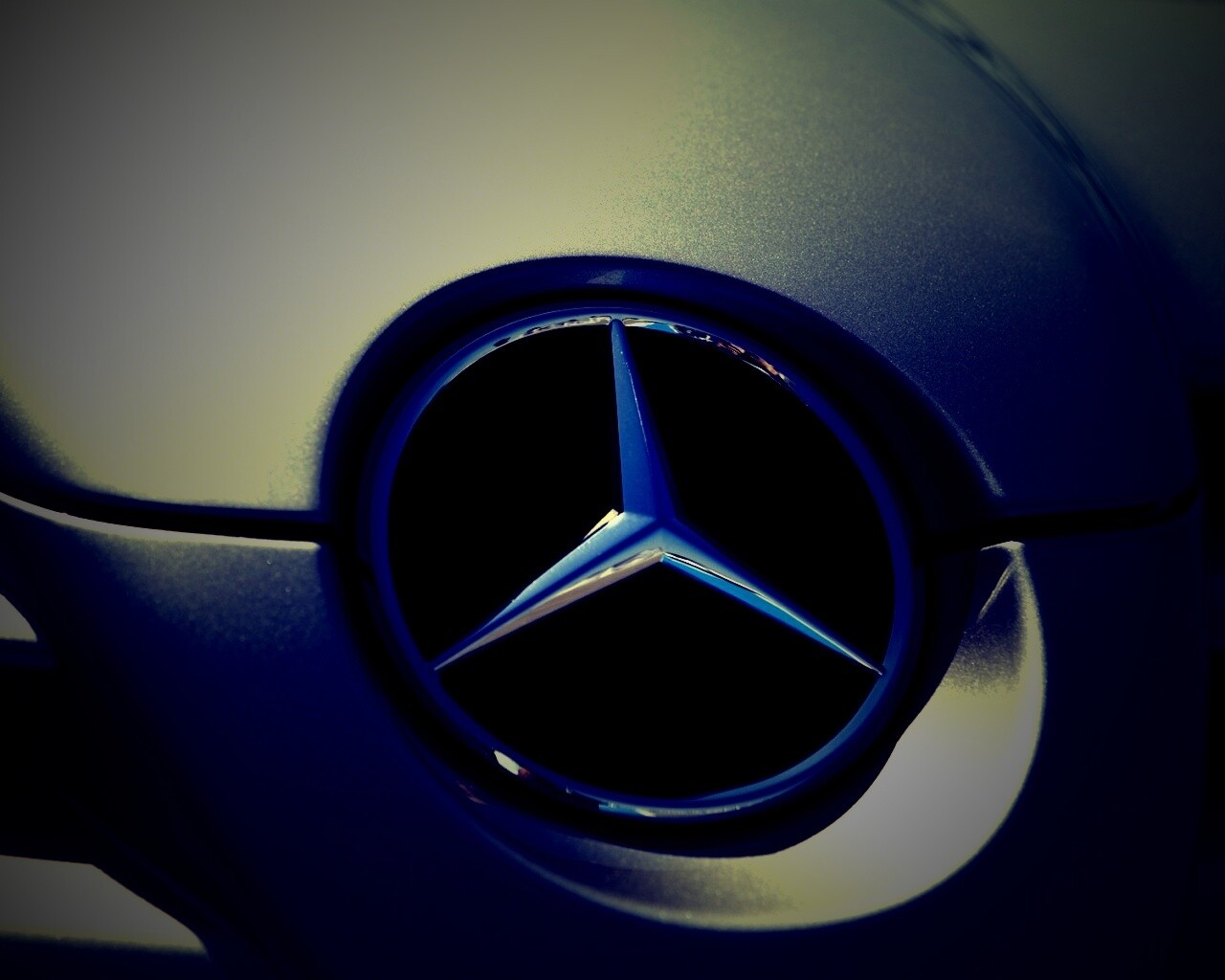 Логотип Мерседес обои