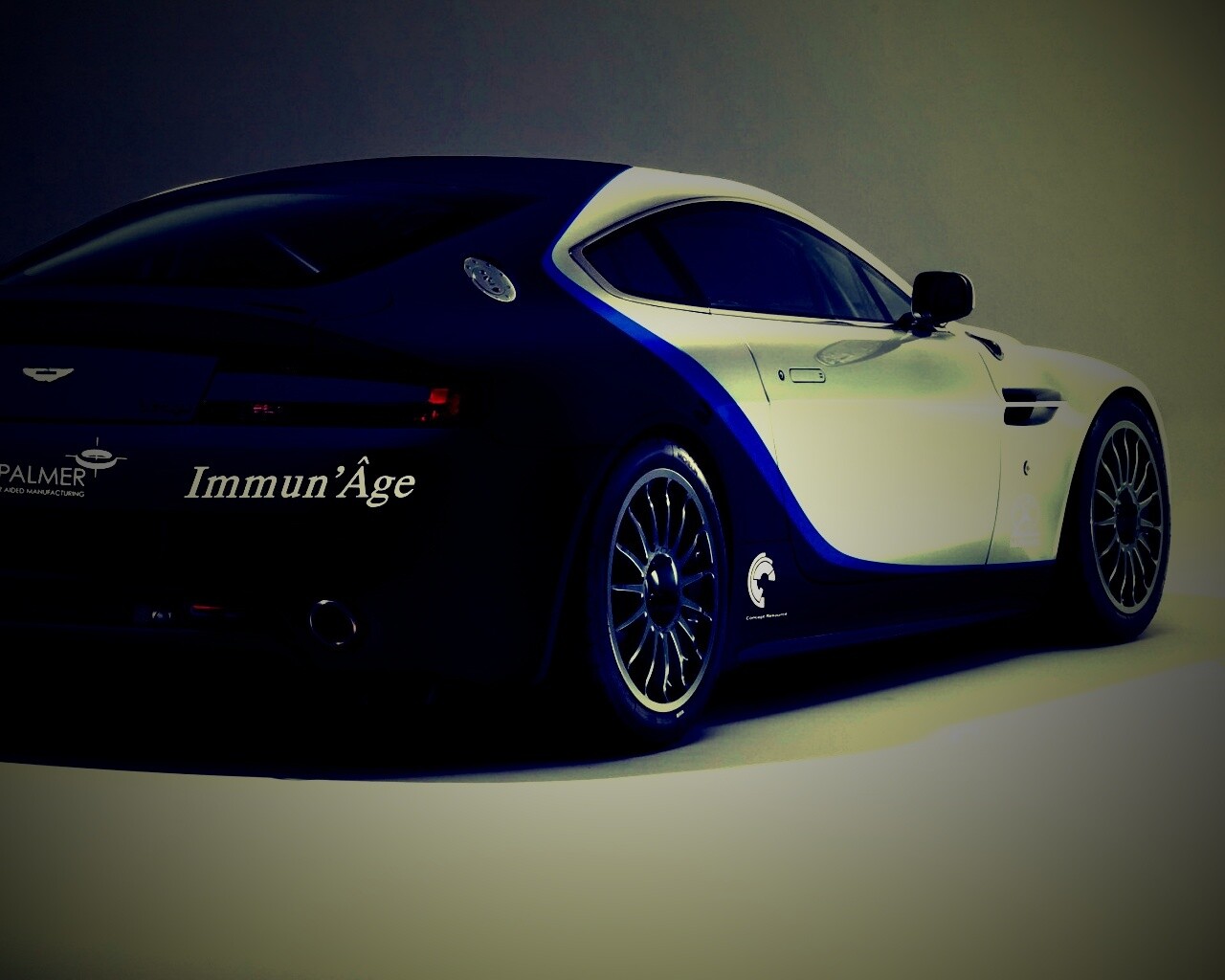 Астон Мартин обои