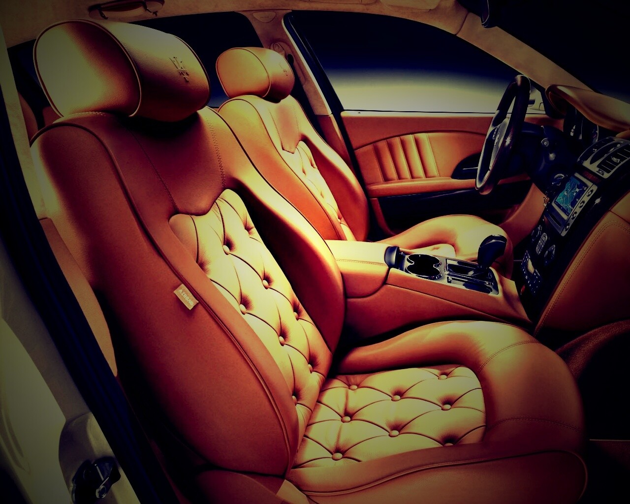 Салон Maserati обои